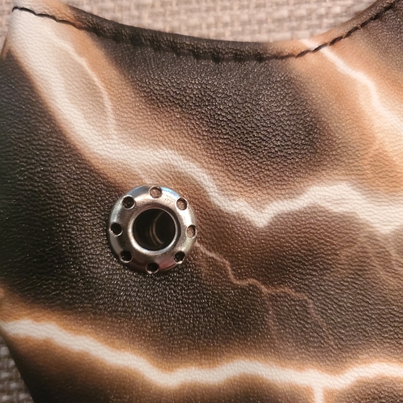 🐕 Lightening faux leather face mask - Picture 6 of 6